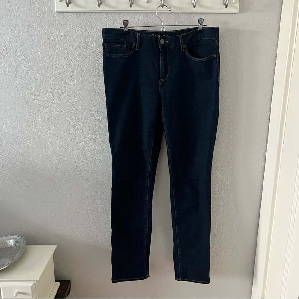 Eddie Bauer Slightly Curvy Straight Leg Dark Wash Jeans *Short*